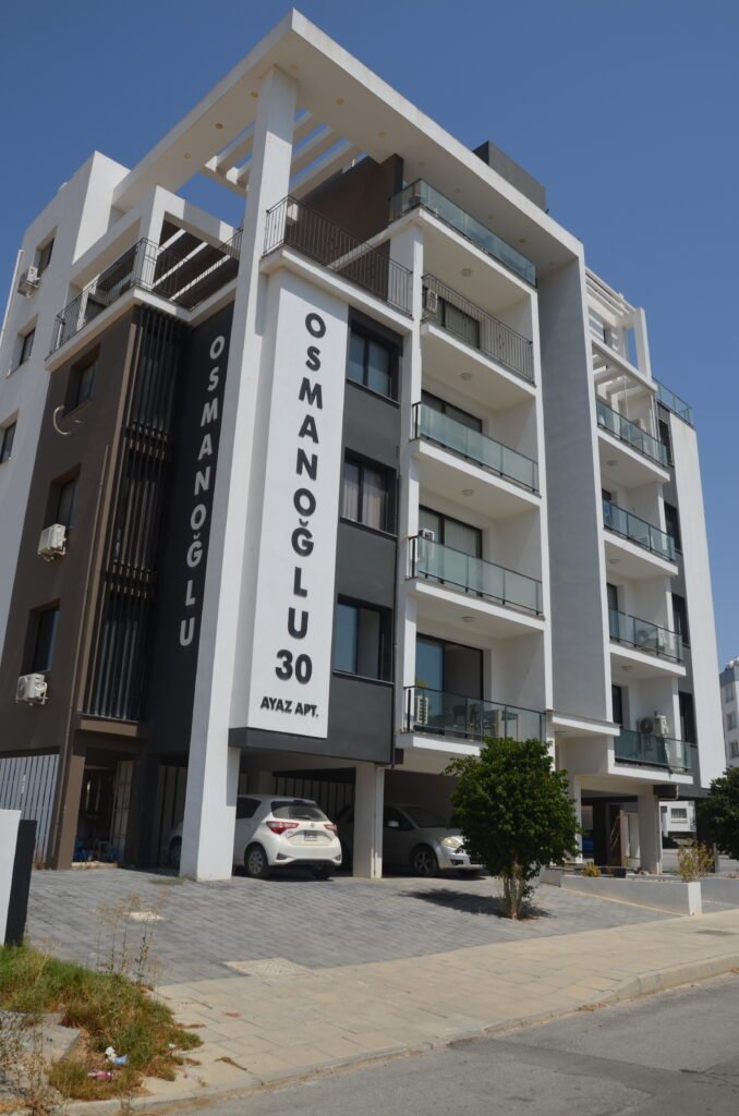 OSMANOĞLU 30 APARTMANI
•	2020 YILIN’DA YAPILMIŞTIR.
•	LEFKOŞA ORTAKÖY DE (DEREBOYUN DA) YER ALMAKTADIR.
•	17 ADET 2+1 DAİRE DEN OLUŞMUŞTUR.